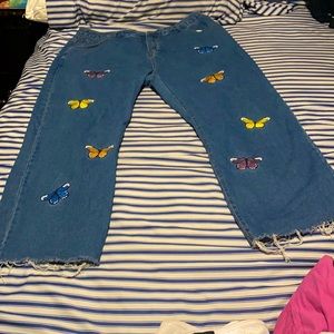 Plus Size Butterfly Embroidery Raw Hem Wide Leg Jeans